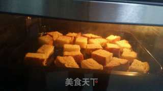 香橙面包布丁的做法步骤：2