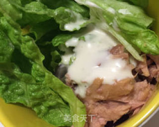 凯撒蔬菜金枪鱼沙拉的做法步骤：5