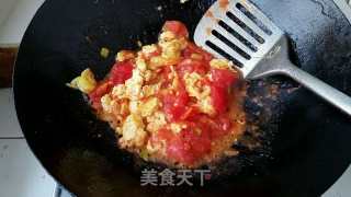 西红柿炒鸡蛋盖饭的做法步骤：6