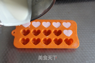 【番茄配方】心形盒手工情人节巧克力——手工制作爱意更浓的做法步骤：5