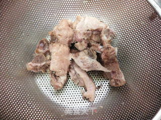 木瓜蚝干猪尾骨汤的做法步骤：4