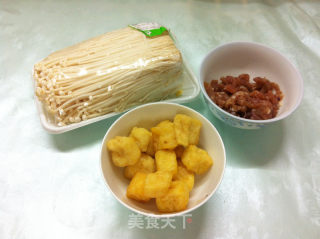 上汤金针菇的做法步骤：1