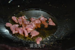 小炒荷兰豆的做法步骤：1