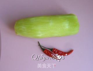 凉拌莴笋丝的做法步骤：1