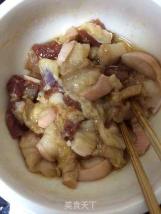 五花肉炒慈姑的做法步骤：1
