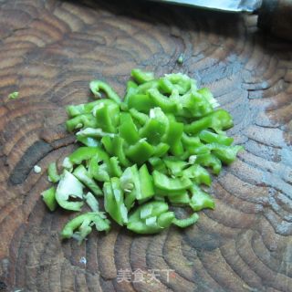 鸡蛋豆腐丁炒饭的做法步骤：2