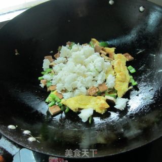 鸡蛋豆腐丁炒饭的做法步骤：10