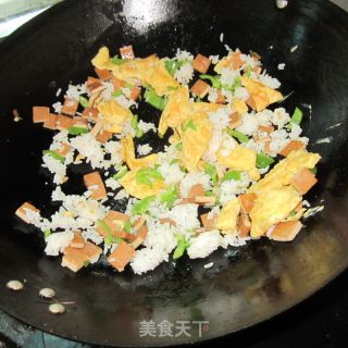 鸡蛋豆腐丁炒饭的做法步骤：11
