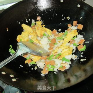 鸡蛋豆腐丁炒饭的做法步骤：12