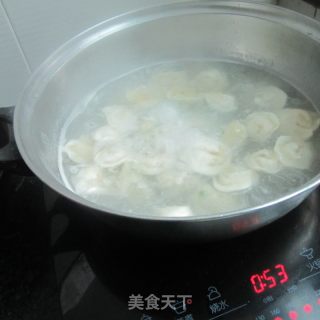 肉丸馄炖汤的做法步骤：7