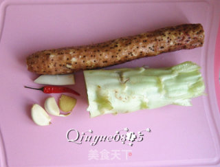 山药炒莴笋的做法步骤：1
