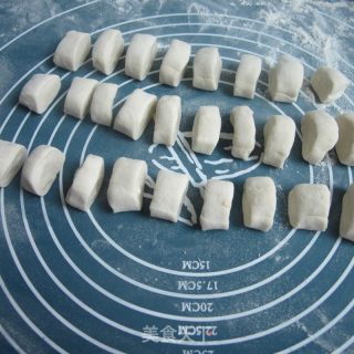 红萝卜鱼泥饺子的做法步骤：9