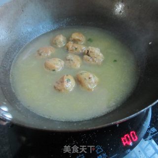 鱼丸汤面的做法步骤：3