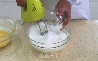超详细8寸戚风蛋糕制作方法及注意事项的做法步骤：11