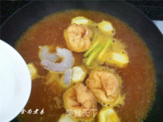 咖喱鱼蛋鲜虾面的做法步骤：12