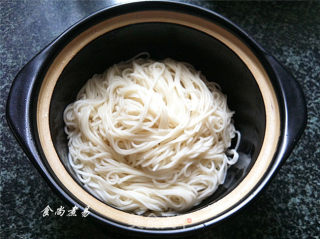 咖喱鱼蛋鲜虾面的做法步骤：15