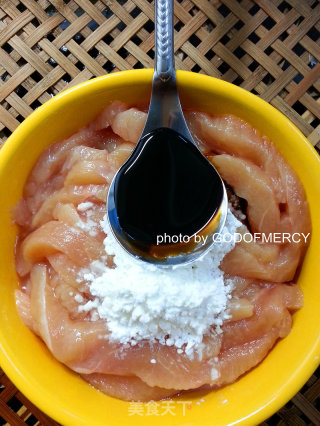 简单食材打造曼妙小狐仙=战胜脂肪鸡脯肉烩杏鲍菇的做法步骤：5