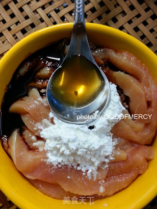 简单食材打造曼妙小狐仙=战胜脂肪鸡脯肉烩杏鲍菇的做法步骤：6