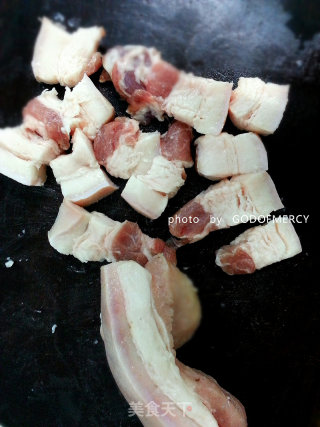 女孩心中的公主梦=挑战舌尖的极品农家土菜=红烧肉冬笋的做法步骤：6