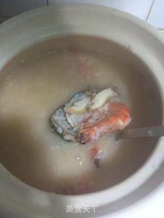 鲍鱼基围虾沙锅粥的做法步骤：5