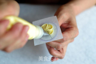 浪漫清新的花朵蛋糕的做法步骤：7