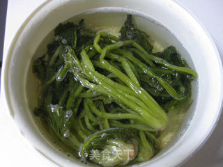 雪里红拌黄豆的做法步骤：2