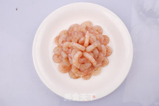木耳黄瓜炒虾仁的做法步骤：1