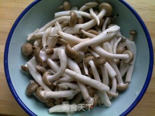 木耳黄瓜炒虾仁的做法步骤：6