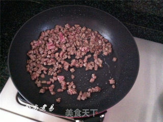 酥脆牛肉卷的做法步骤：4