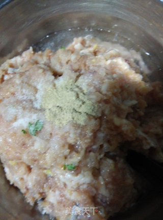 黑木耳鱼丸汤的做法步骤：6