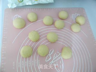 椰蓉蛋黄小餐包的做法步骤：6