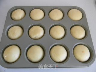 红糖馅笑脸小面包的做法步骤：7