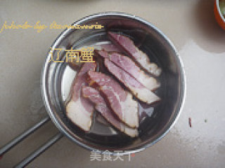 腊肉炖猪手的做法步骤：2