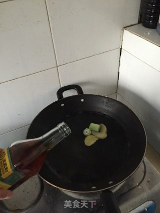 莲藕排骨汤的做法步骤：4