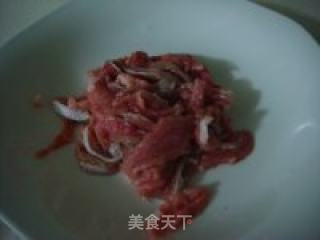 火鸡肉片蘑菇汤的做法步骤：1
