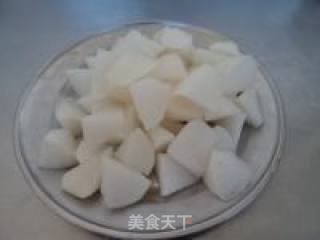 白萝卜红枣鸭骨汤的做法步骤：4