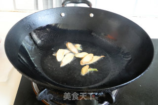 蒜子鸡块的做法步骤：2