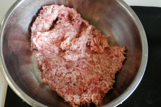 萝卜猪肉馅饼的做法步骤：1
