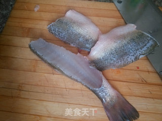 麒麟鲈鱼的做法步骤：4