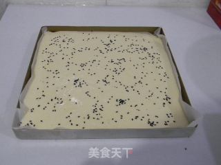 黑芝麻蛋糕卷的做法步骤：7