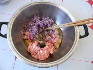 胡萝卜猪肉馅包子的做法步骤：1