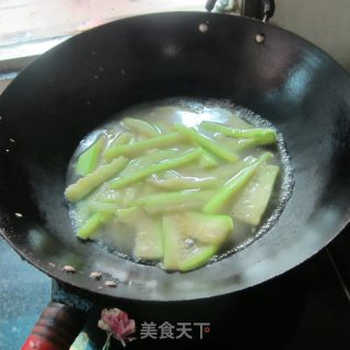 煎鸡蛋丝瓜面的做法步骤：6