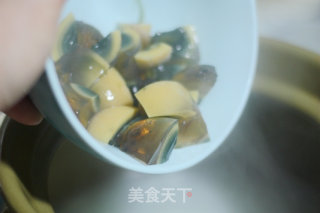 皮蛋瘦肉粥的做法步骤：6