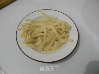 鸡蛋炒饼的做法步骤：1