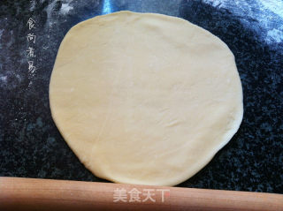 玉米猪肉大馅饼的做法步骤：8