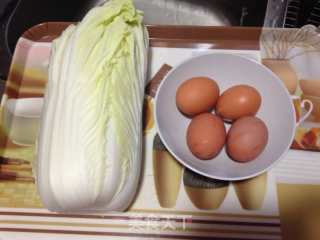 荷包蛋烧大白菜的做法步骤：1
