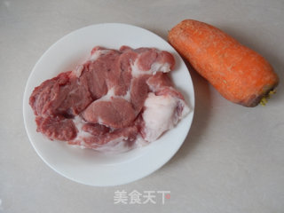 胡萝卜肉饼的做法步骤：1