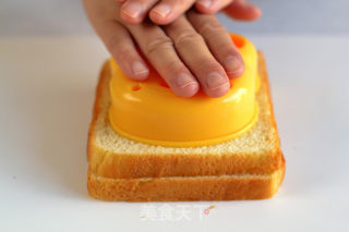 超萌超可爱的小熊口袋三明治的做法步骤：4