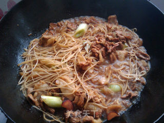 东北四大炖--猪肉炖粉条的做法步骤：7