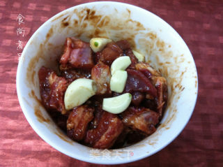 冬菇焖排骨的做法步骤：5